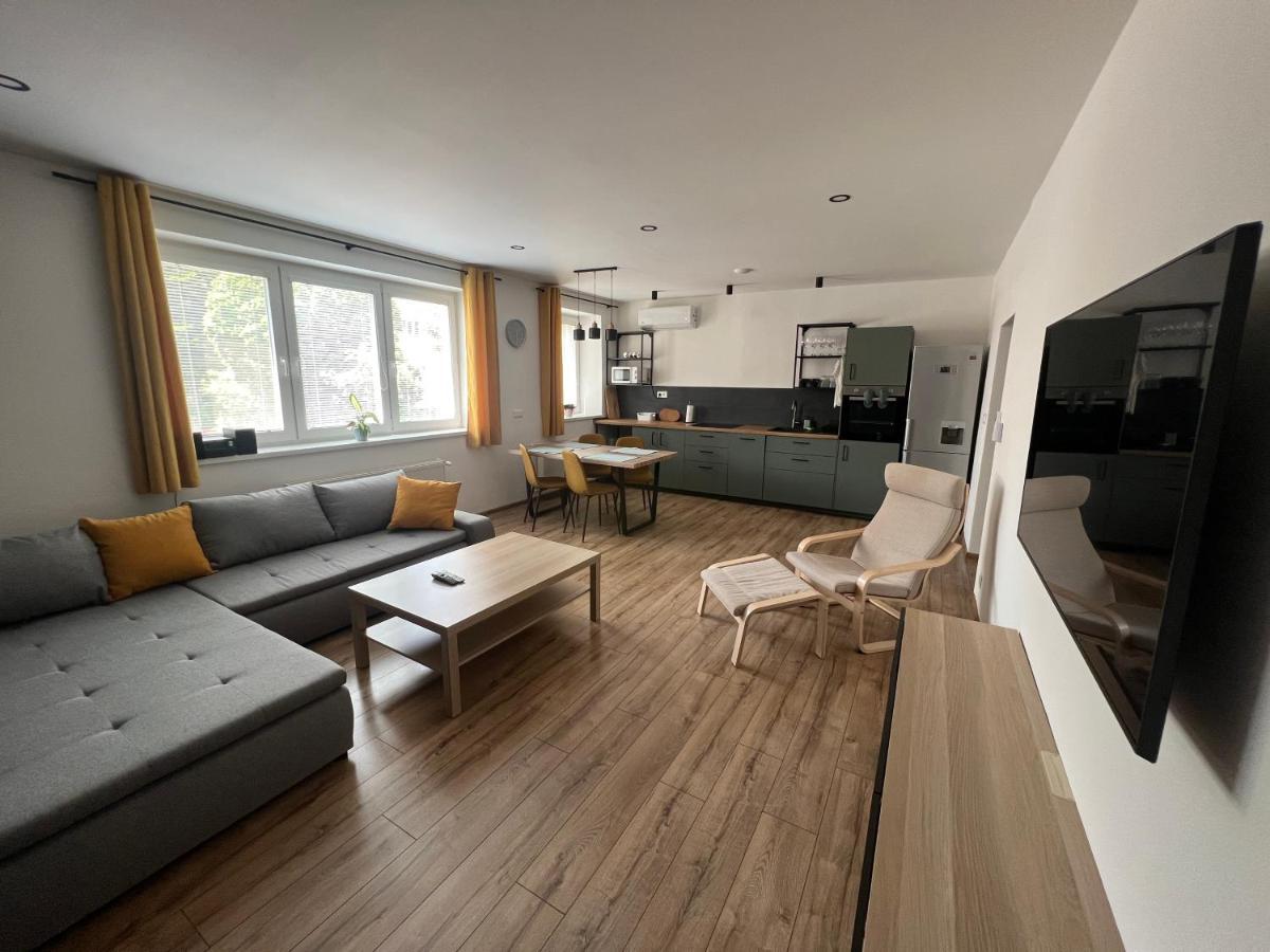 Elegantny Byt V Srdci Mesta Trenčín Exteriér fotografie